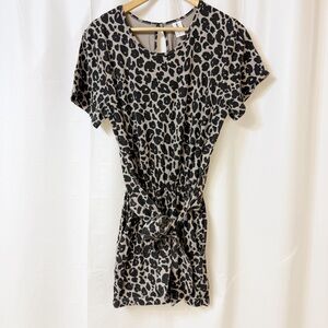 Smash + Tess Short Sleeve Shorts Romper with Tie Lexi Leopard Small